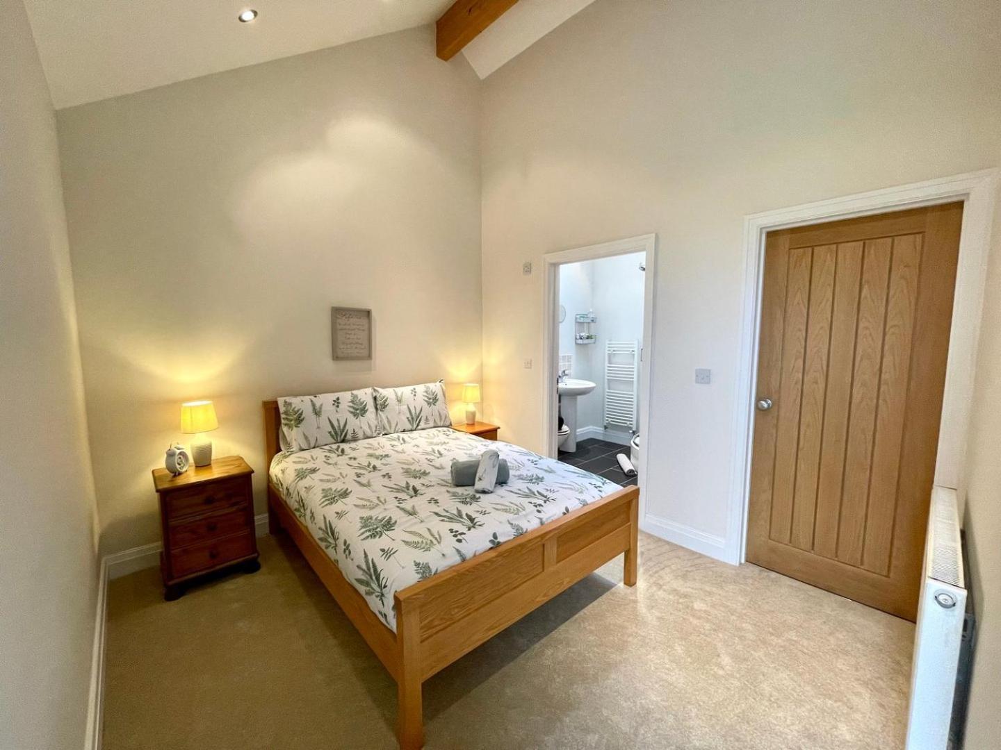 Cosy Barn With Views In Wick Vale Of Glamorgan Exterior photo